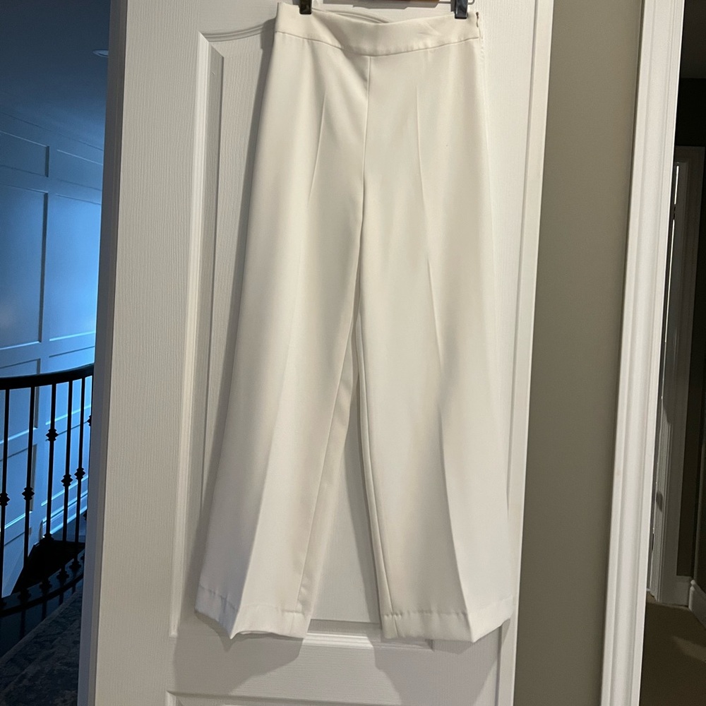Trousers in white